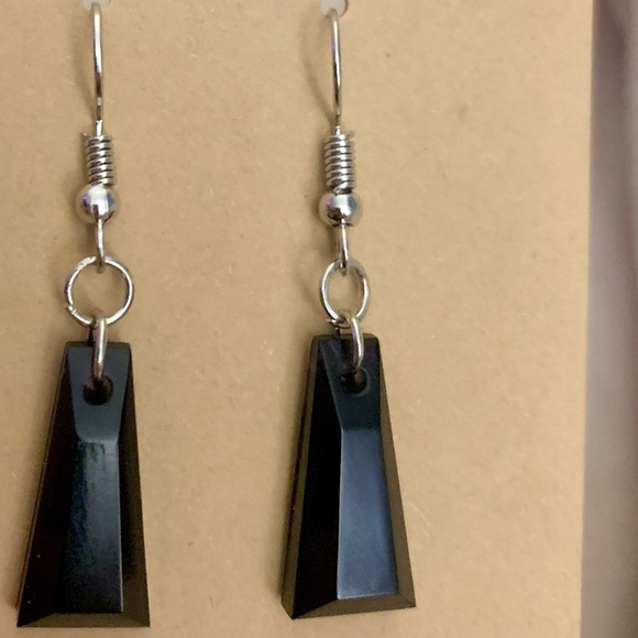 BeachTiff Black Resin Angle Earrings - Picture 1 of 1